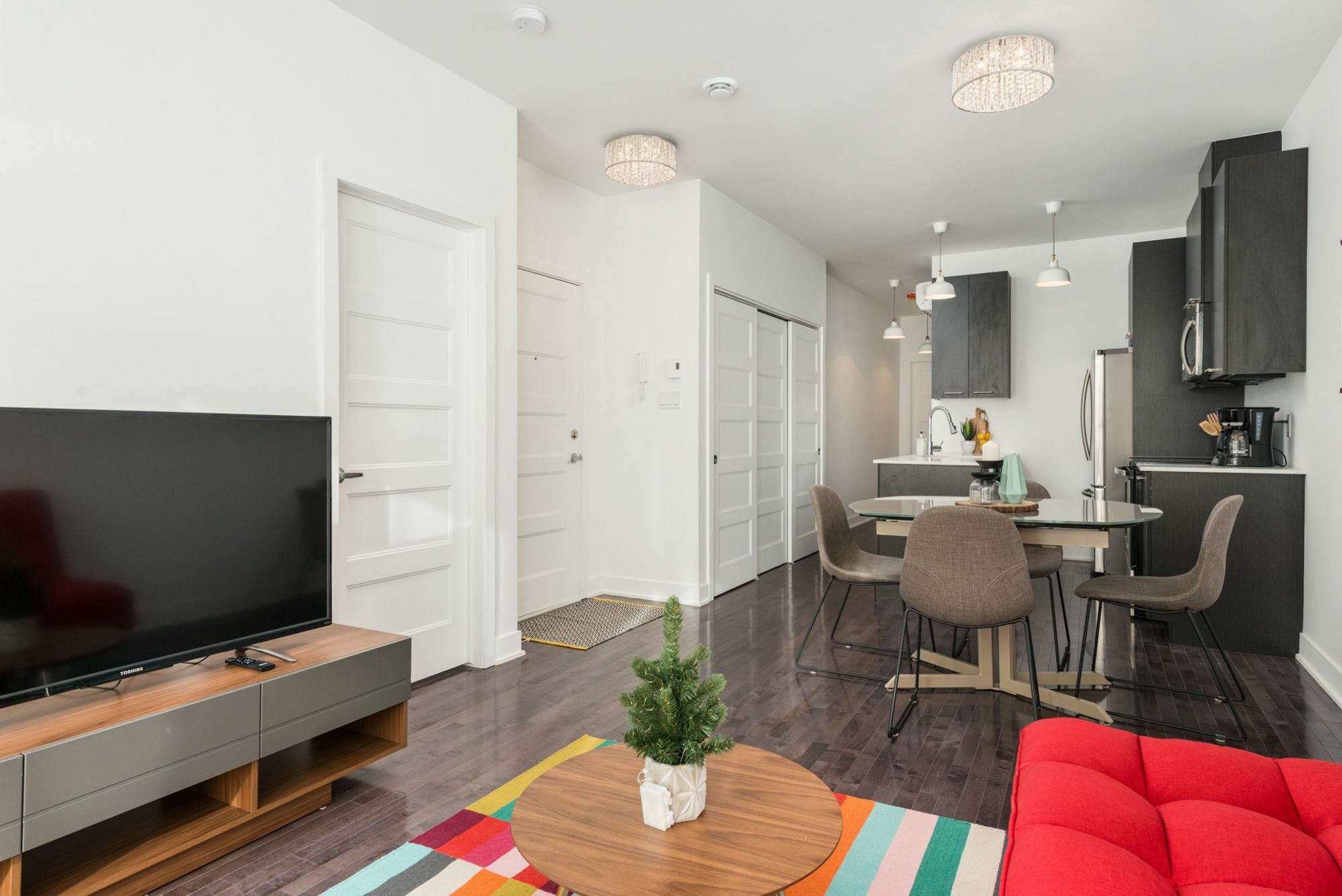 Stunning 2br On Plateau Mont-royal Apartment