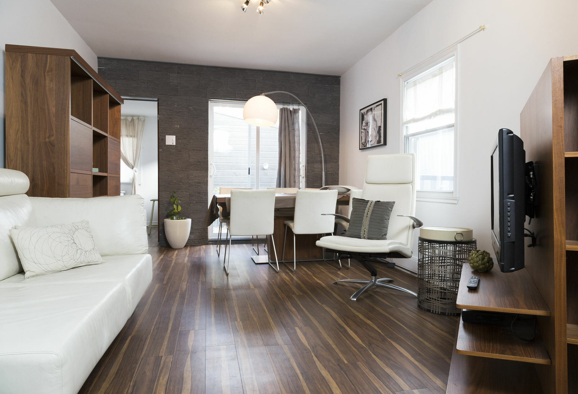 Hip 2br In St Henri By Sonder *