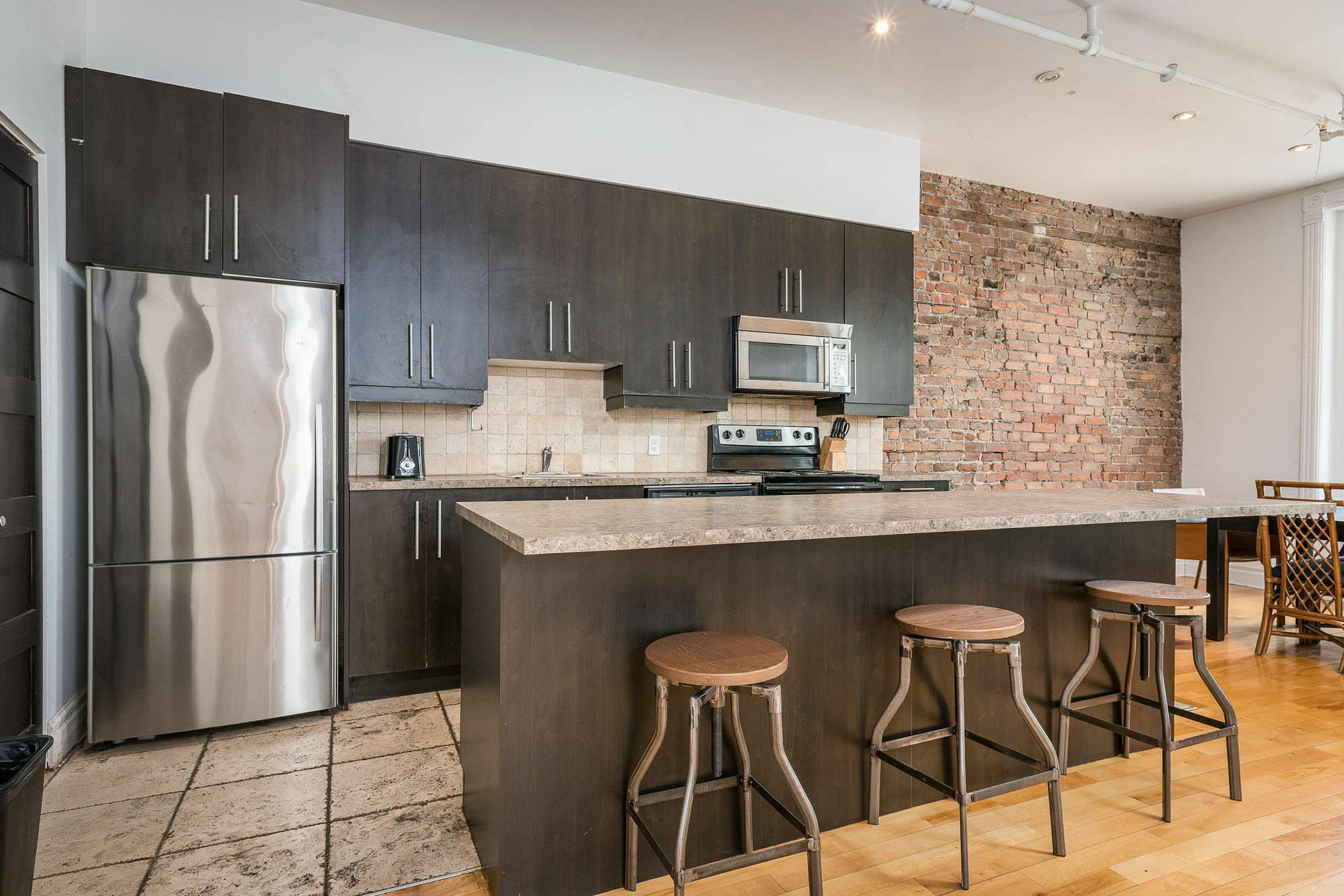 Loft Style 4br In Plateau By Sonder