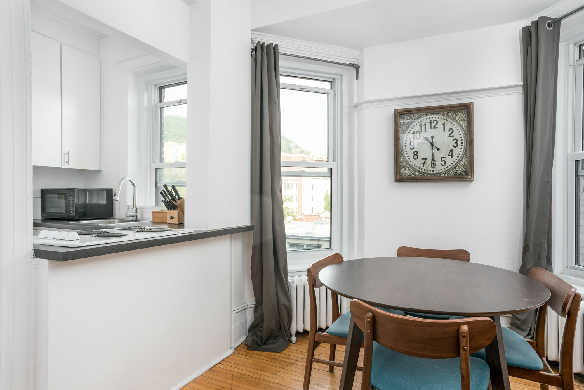 Expansive 4br In Milton Park By Sonder Apartment Montreal