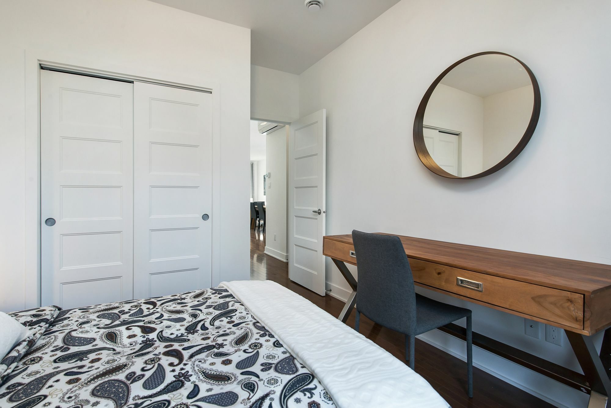 Sunny 2br On Plateau Mont-royal By Homefeel Montreal
