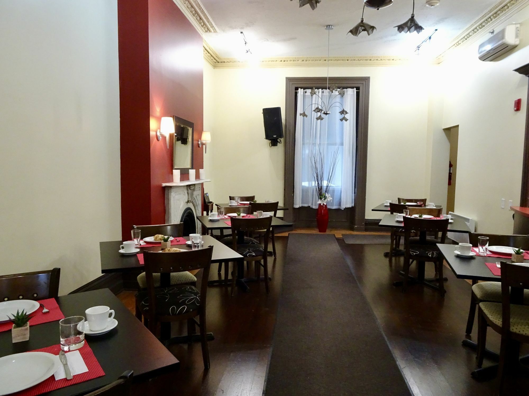 & Espace Confort 3* Montreal