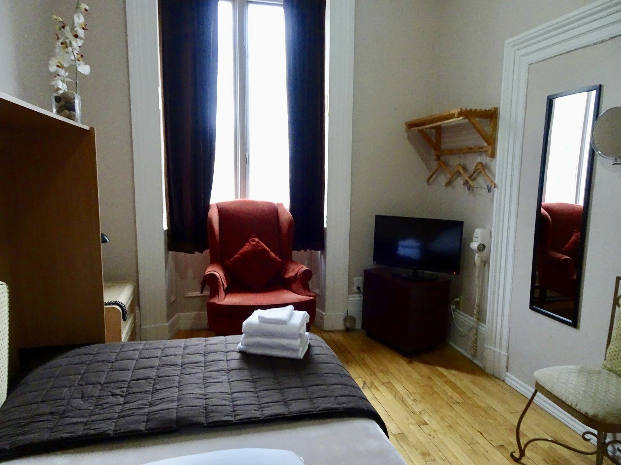 & Espace Confort Inn