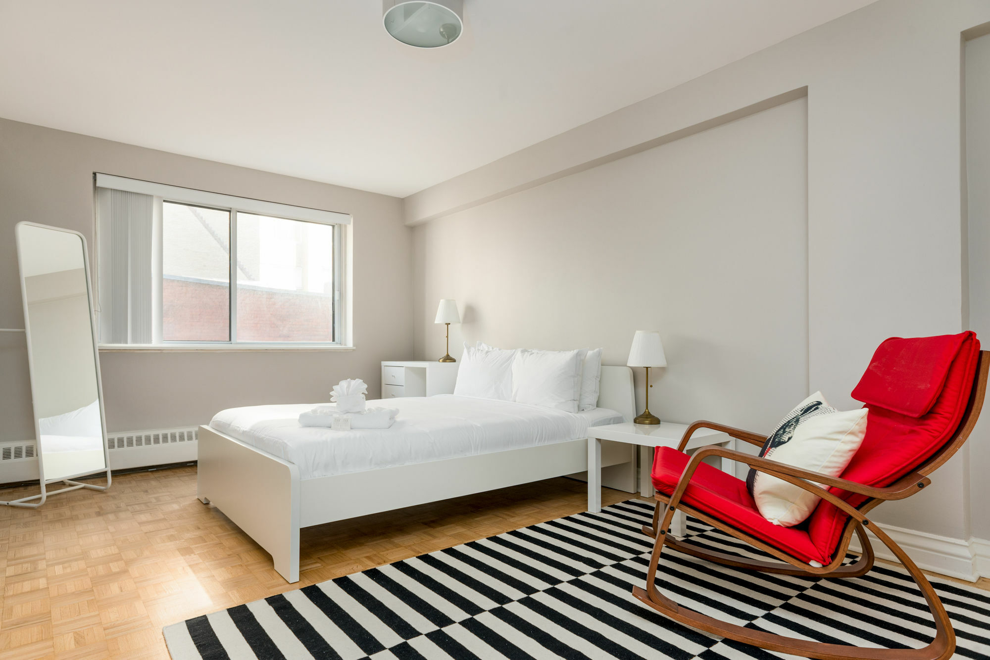Sleek 2br In Downtown Mtl By Sonder Apartment