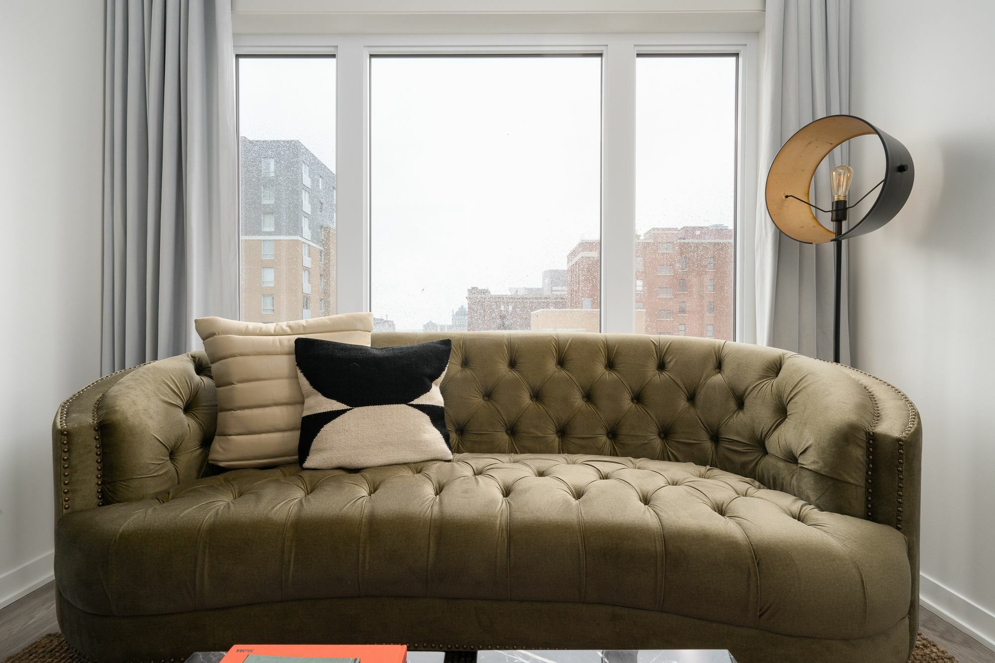 1br In Quartier Des Spectacles By Sonder *