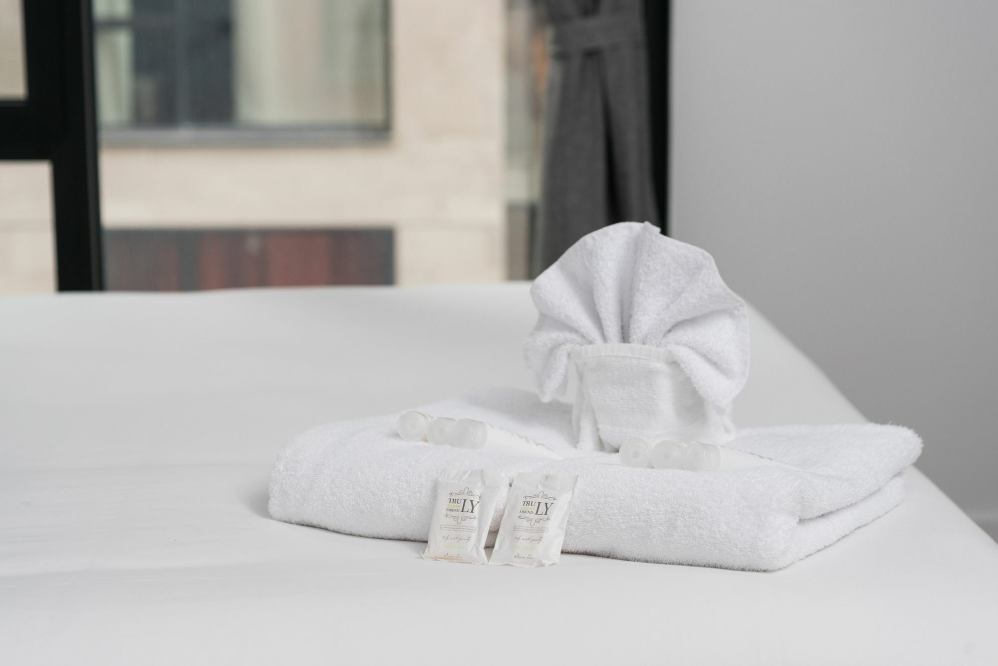 Chic 1br In Old By Sonder Montreal