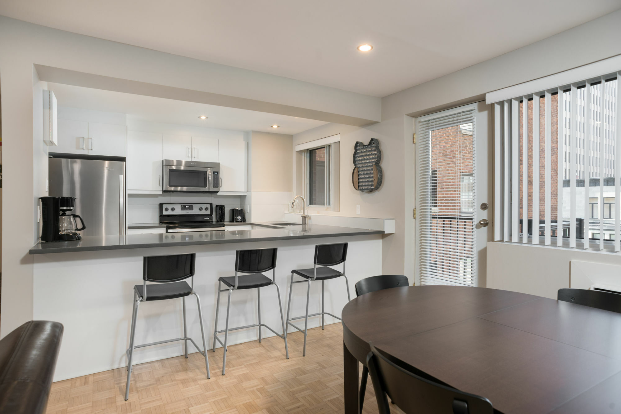 Apartment Hip 2br In Downtown Mtl By Sonder