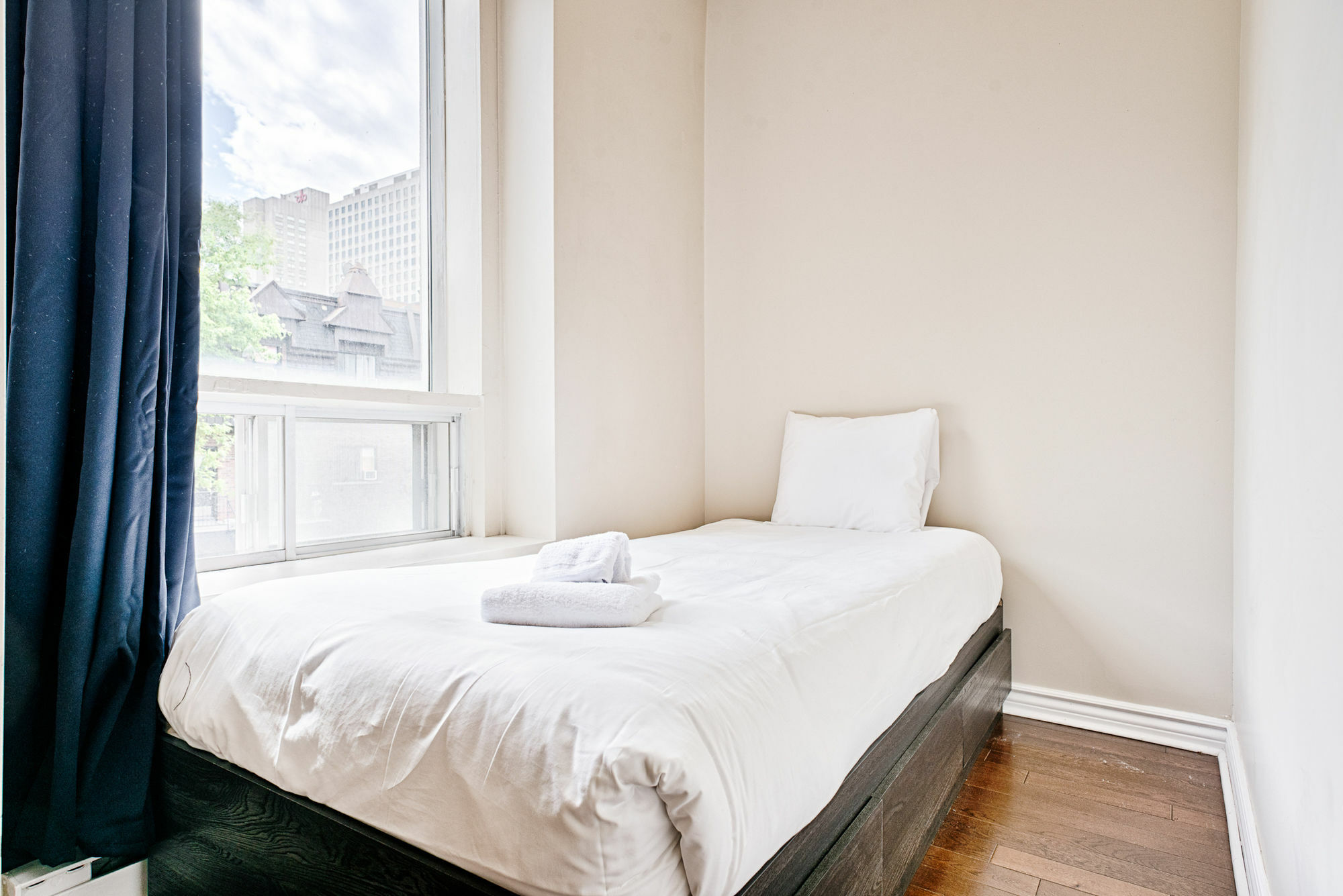 Colorful 4br In The Village By Sonder *