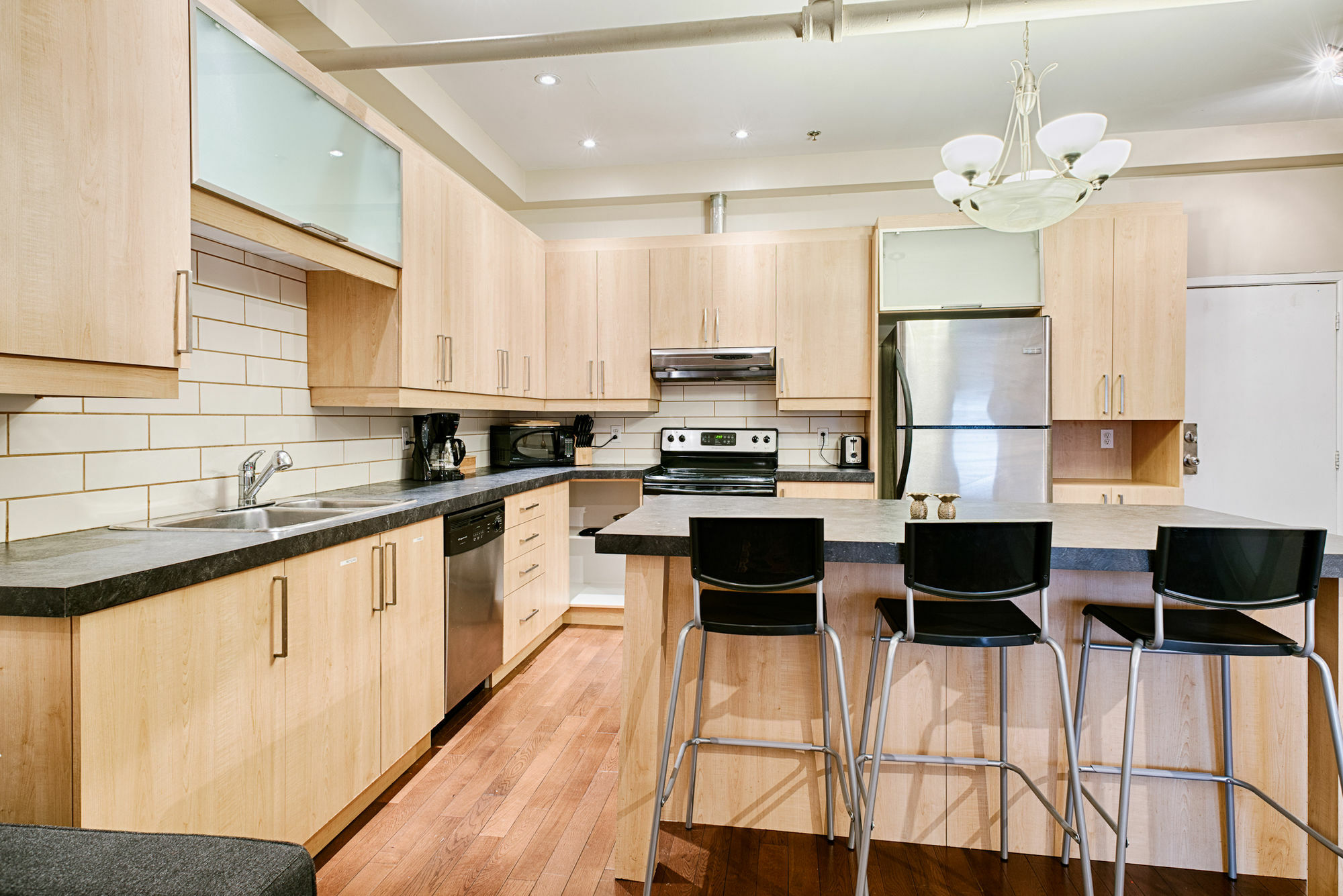 Apartment Colorful 4br In The Village By Sonder *