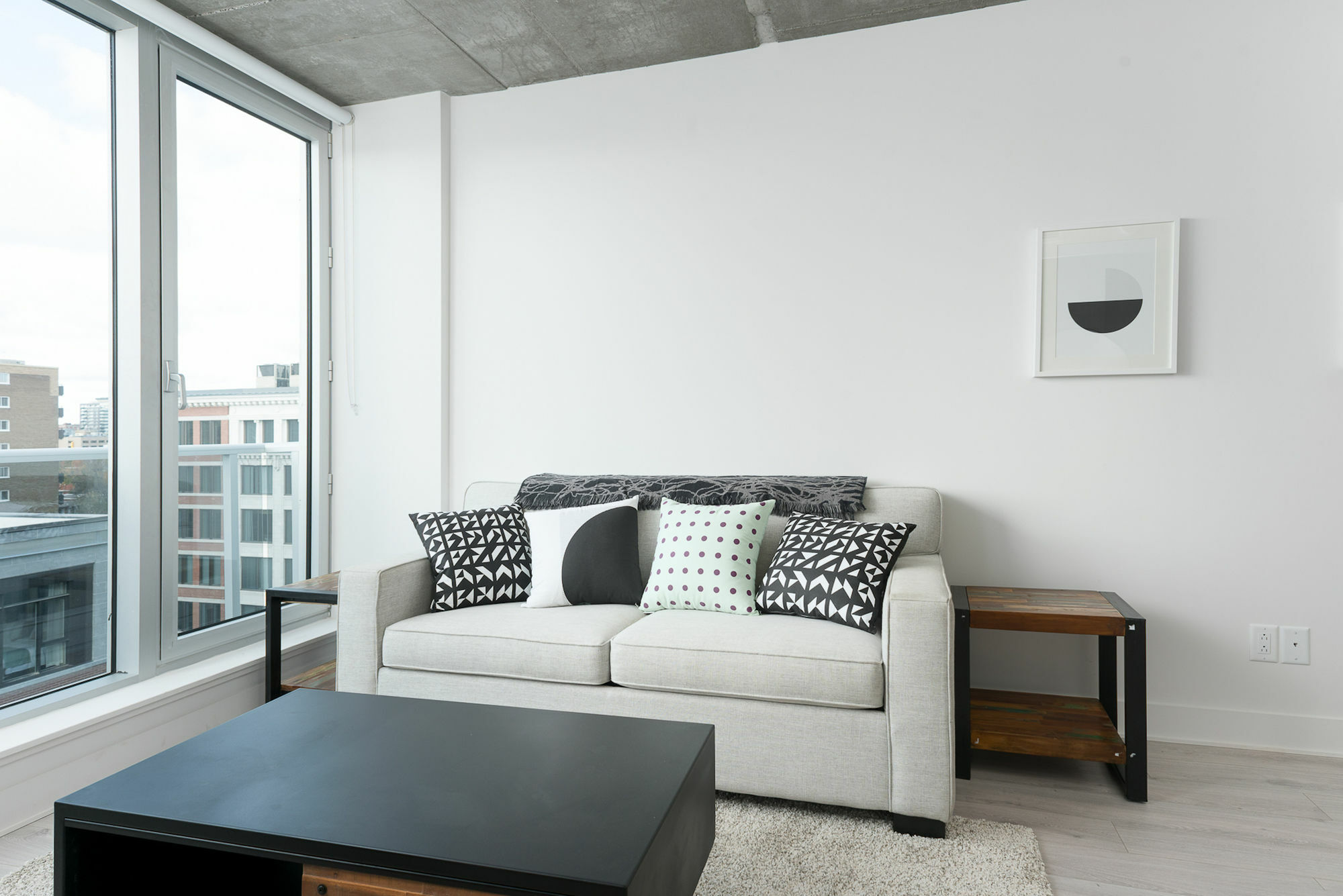 Apartment Grand 1br In Downtown Mtl By Sonder