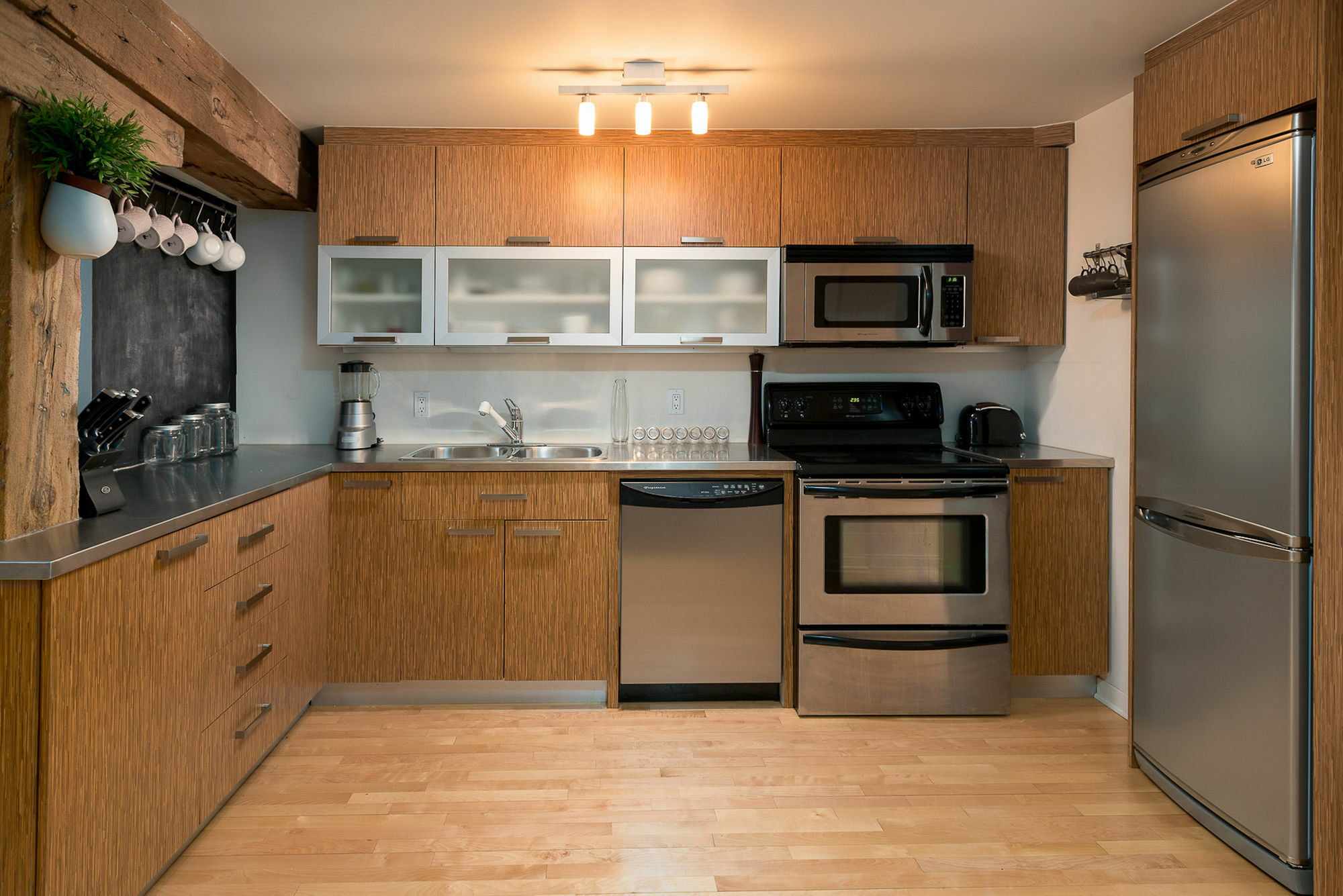 Grand 1br In Old By Sonder Apartment Montreal