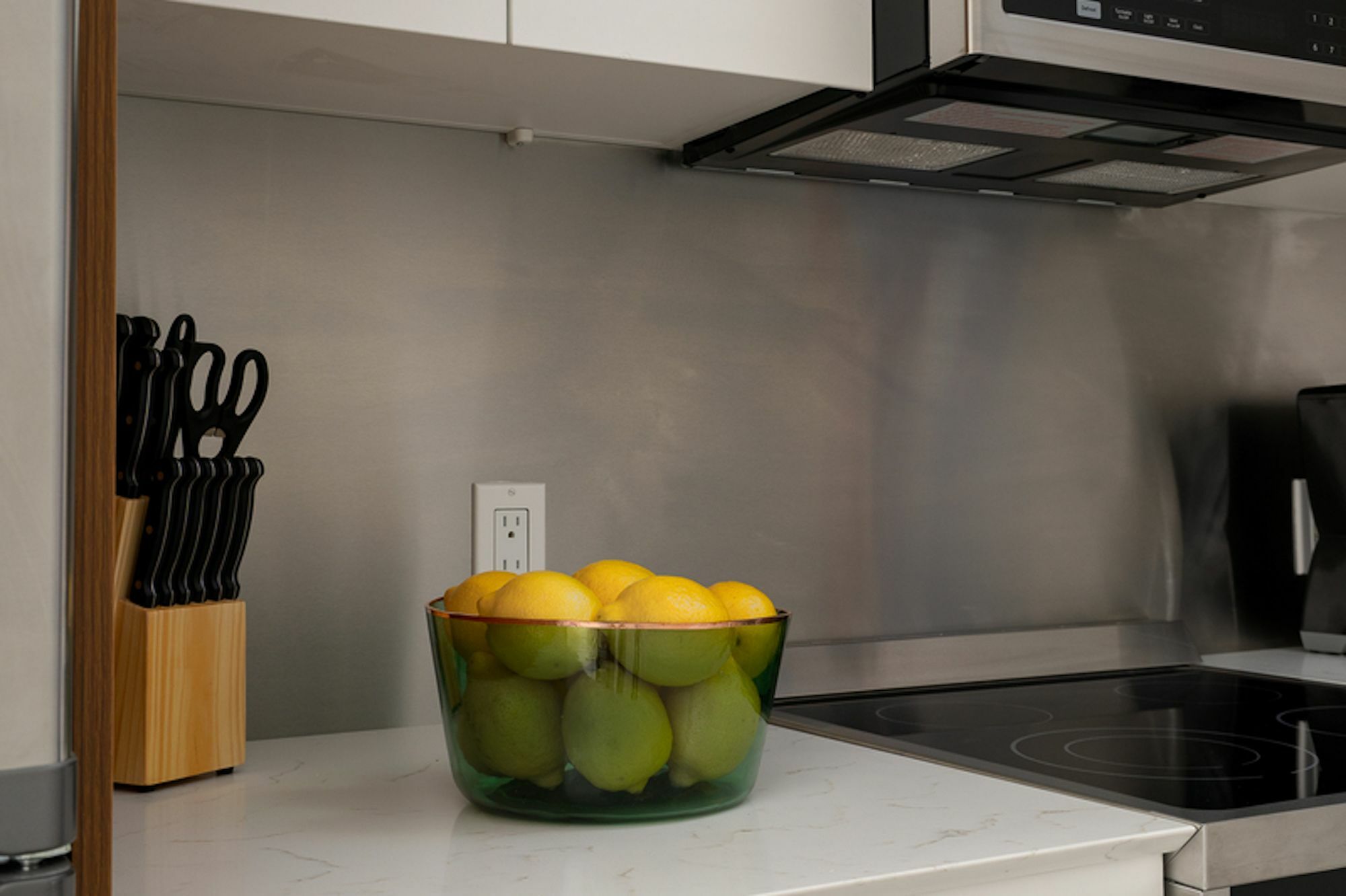 Quaint 1br In Quartier Des Spectacles By Sonder *