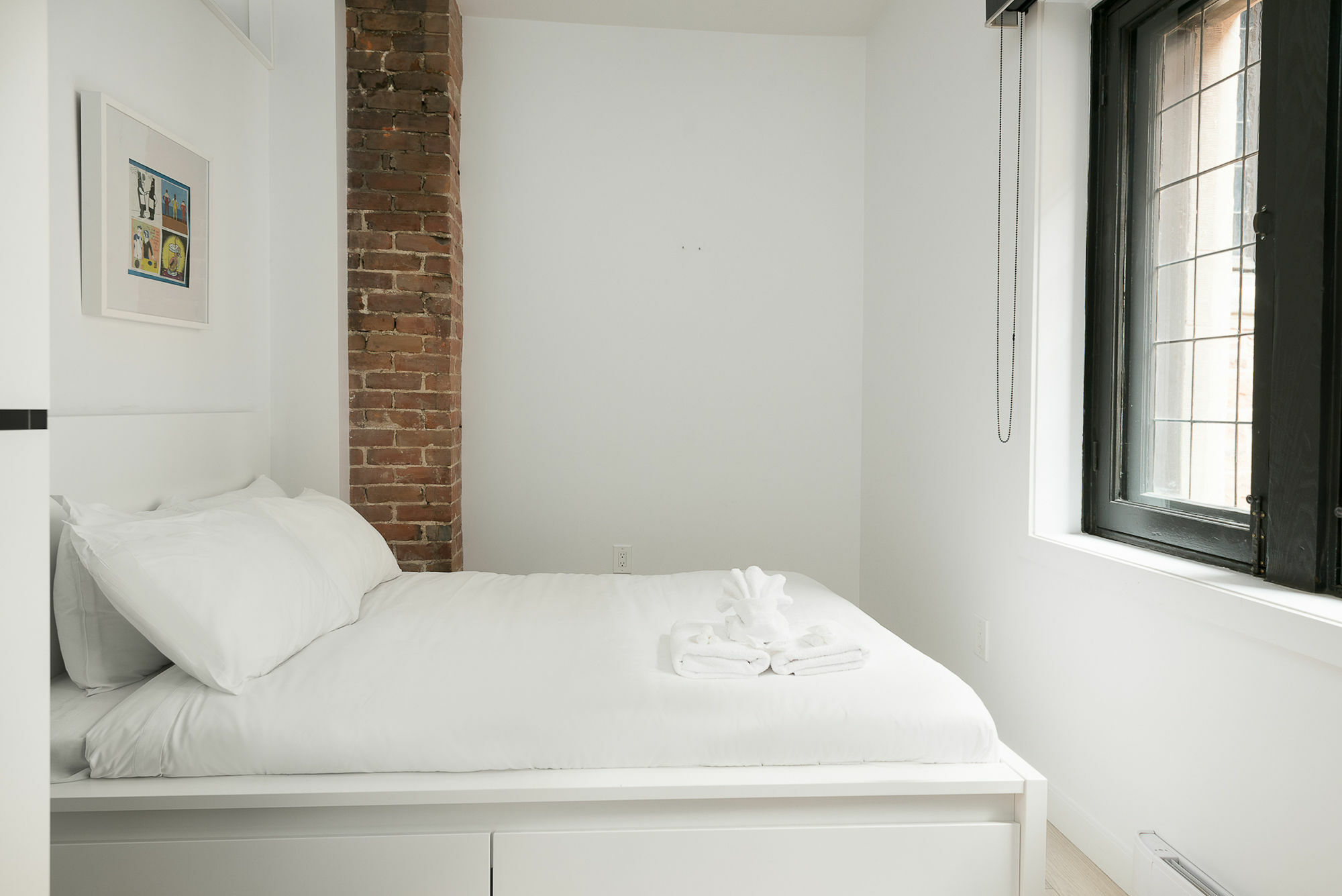 Colorful 2br In Downtown Mtl By Sonder *