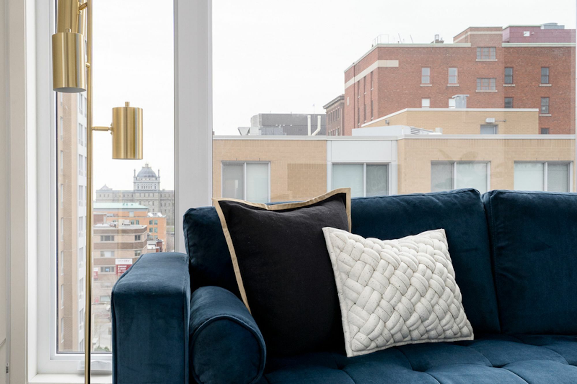 Apartment Quaint 1br In Quartier Des Spectacles By Sonder