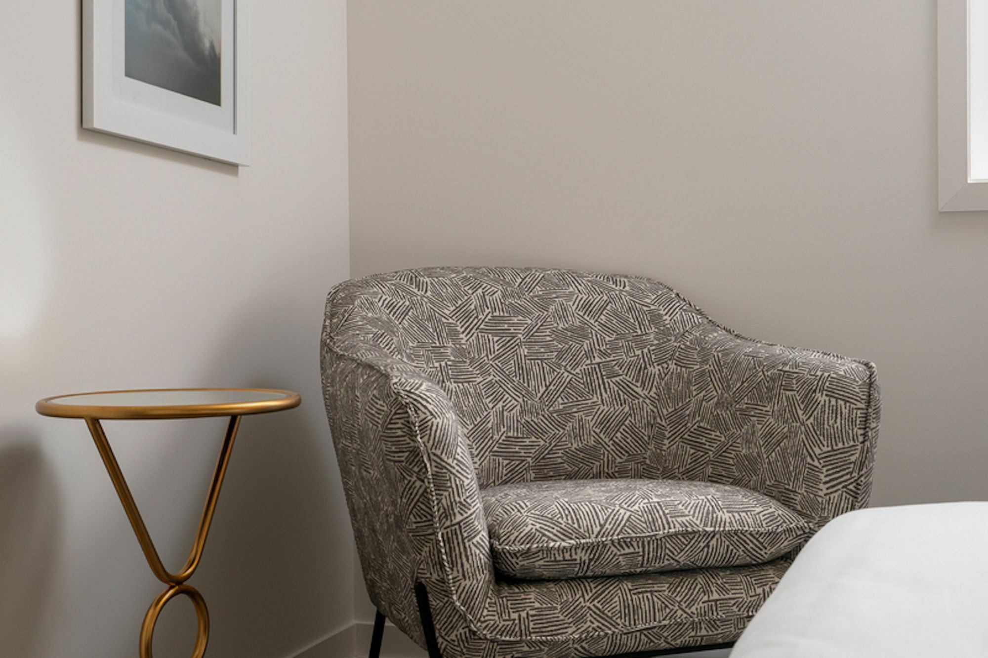 Quaint 1br In Quartier Des Spectacles By Sonder