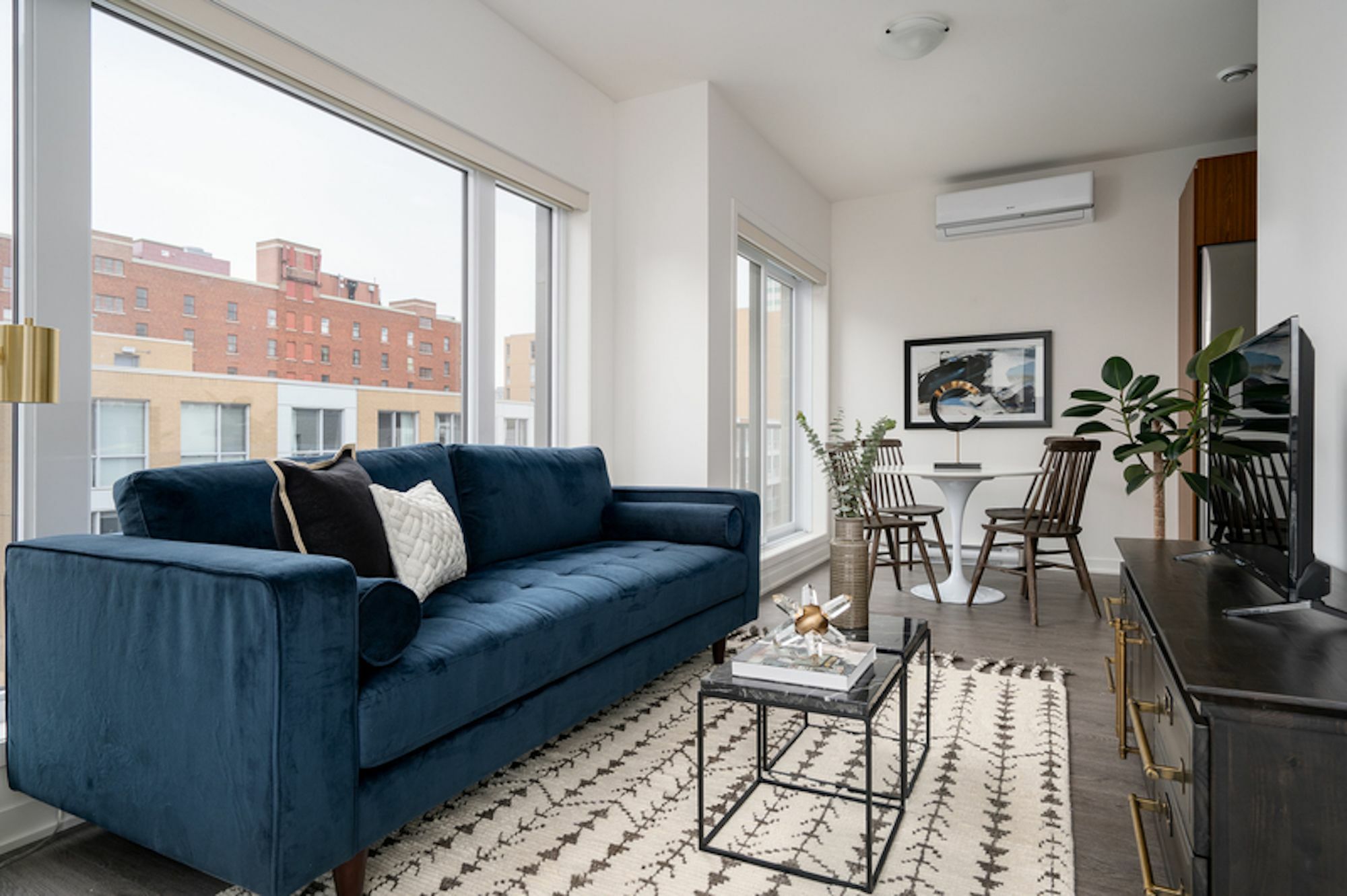Apartment Quaint 1br In Quartier Des Spectacles By Sonder