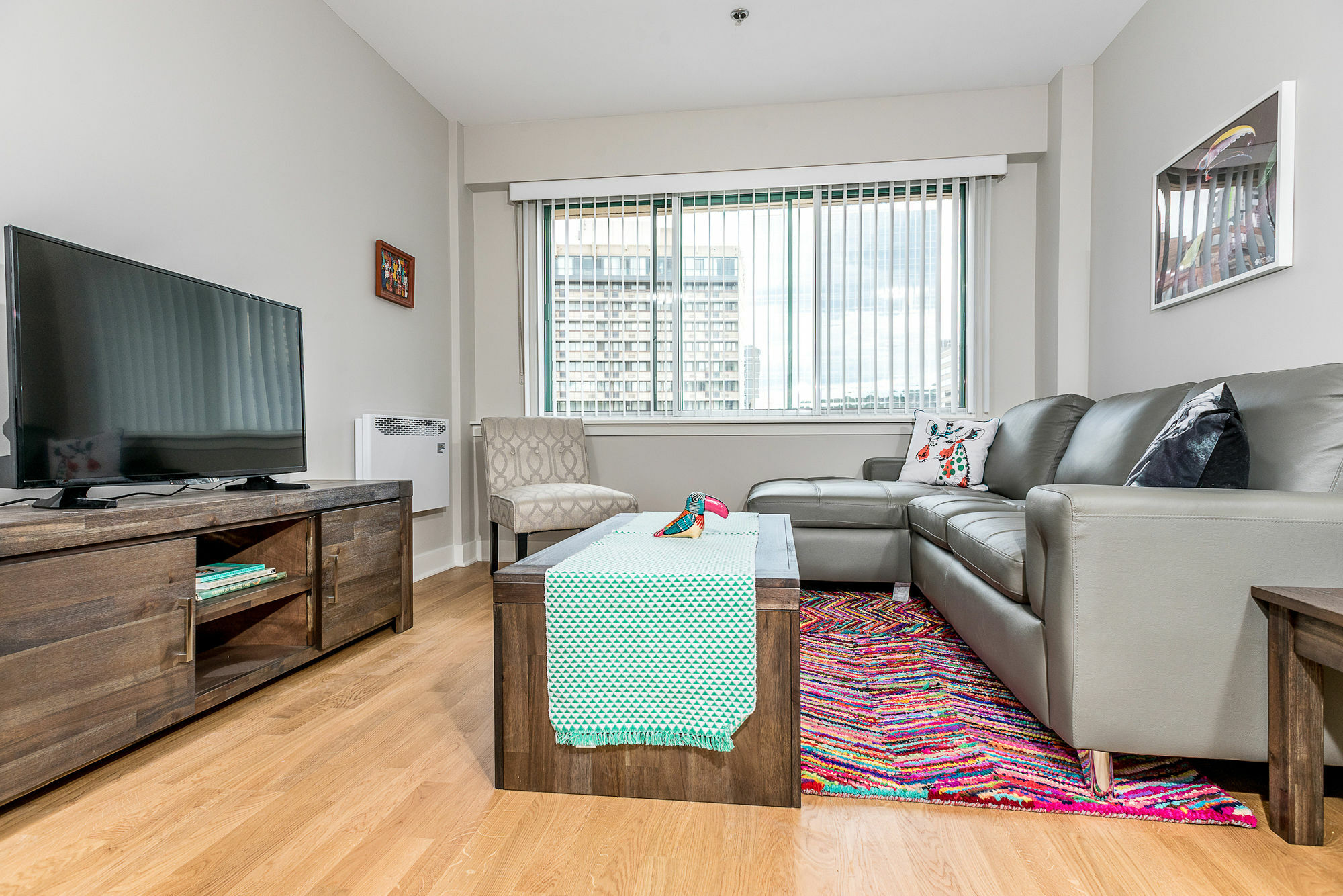 Apartment Modern 1br In Downtown Mtl By Sonder *