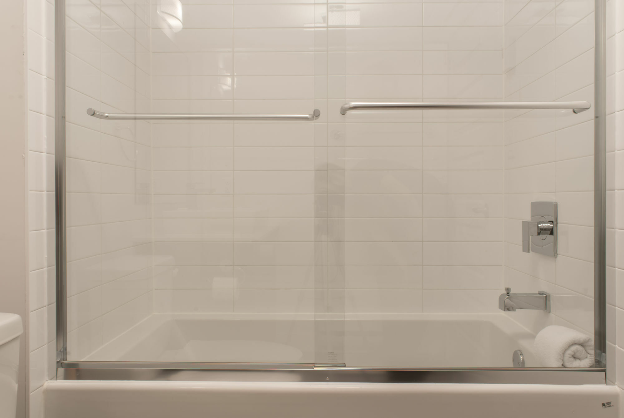 Sunny 2br In Festival Quarter By Sonder * Montreal