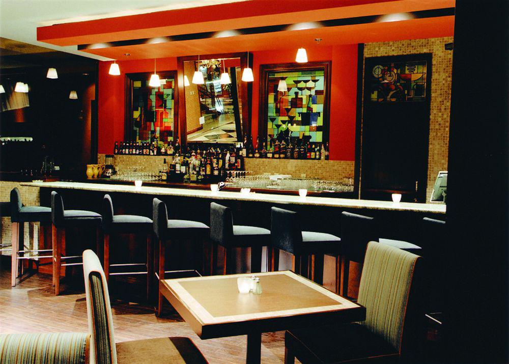 Universel Hotel 4*