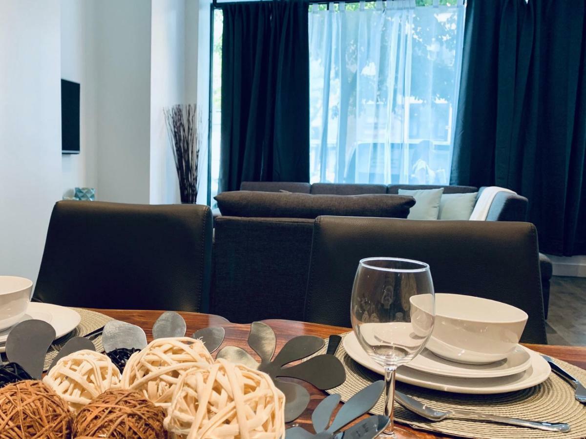 Sunny Fully Renovated In Saint Denis St Montreal