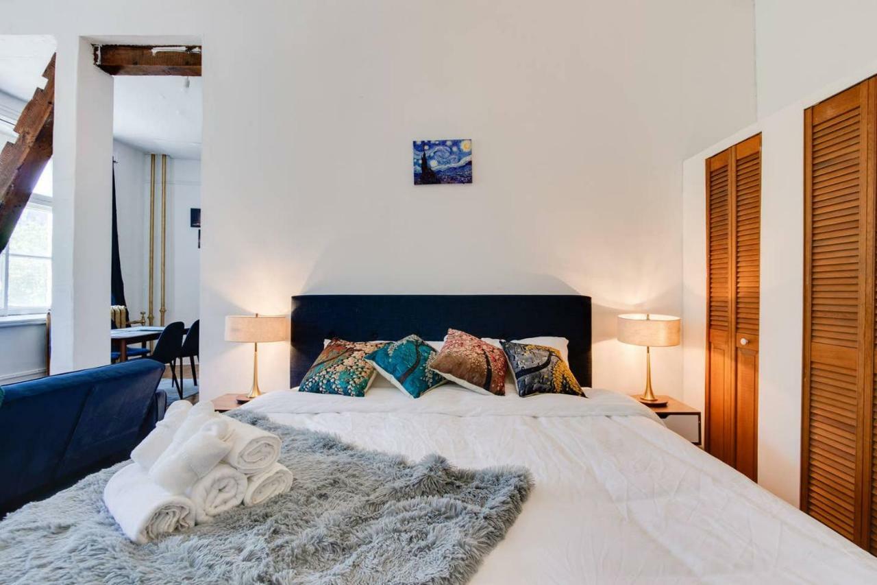 Old Loft - Near It All * Montreal