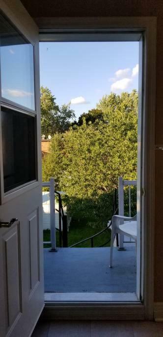 Mani's House For Lovely Families Apartment Montreal