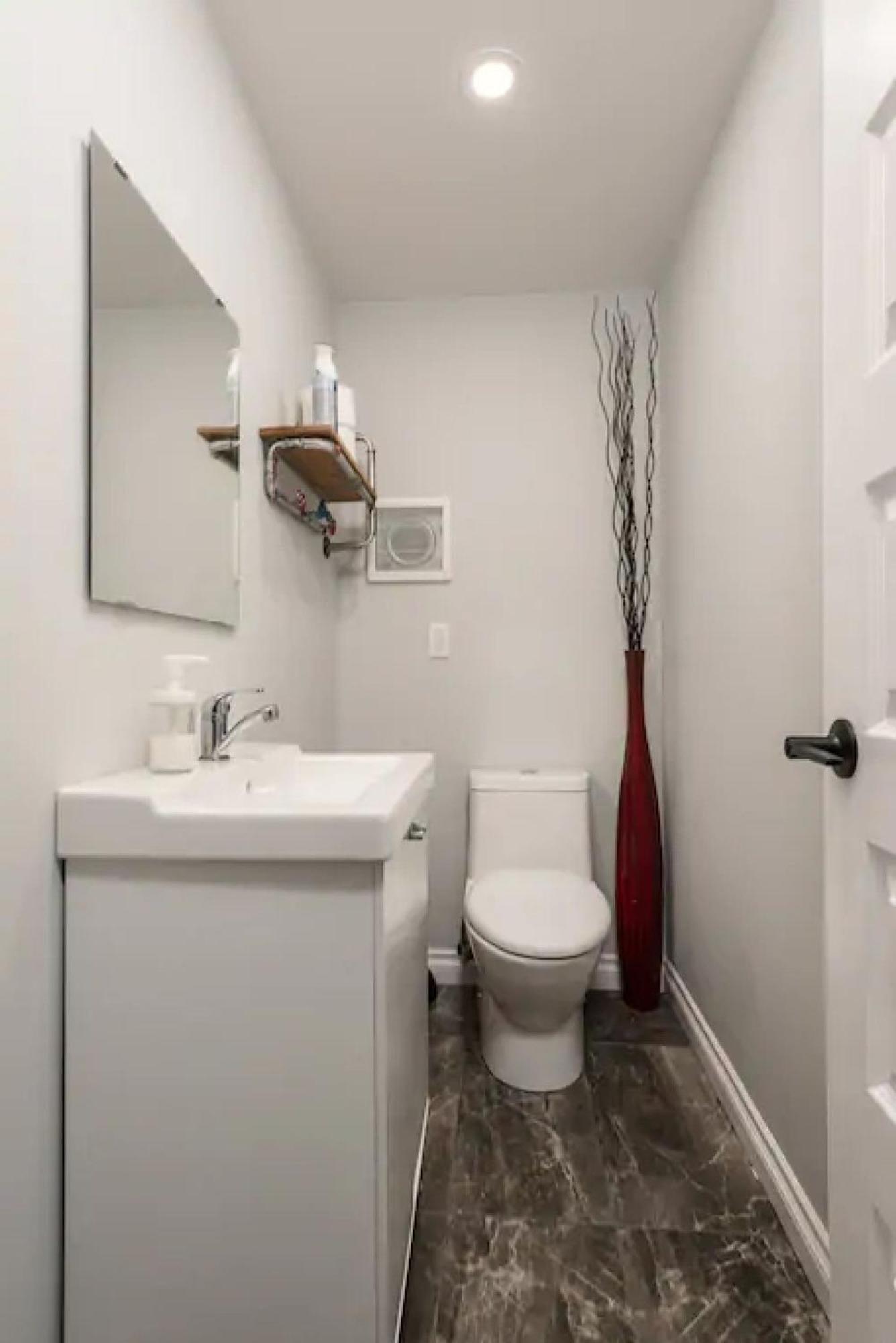 Spacious Townhouse With Rooftop Deck Holiday home