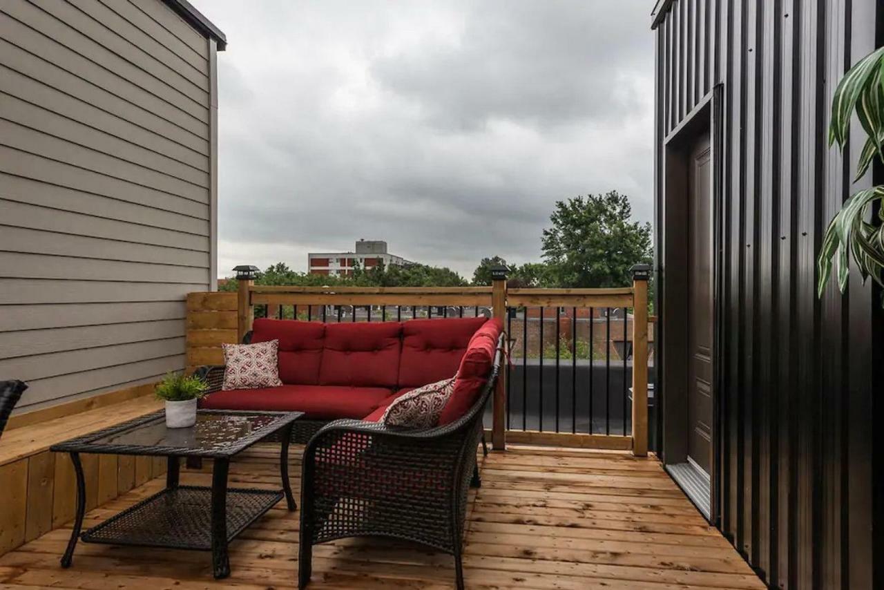 Spacious Townhouse With Rooftop Deck Montreal