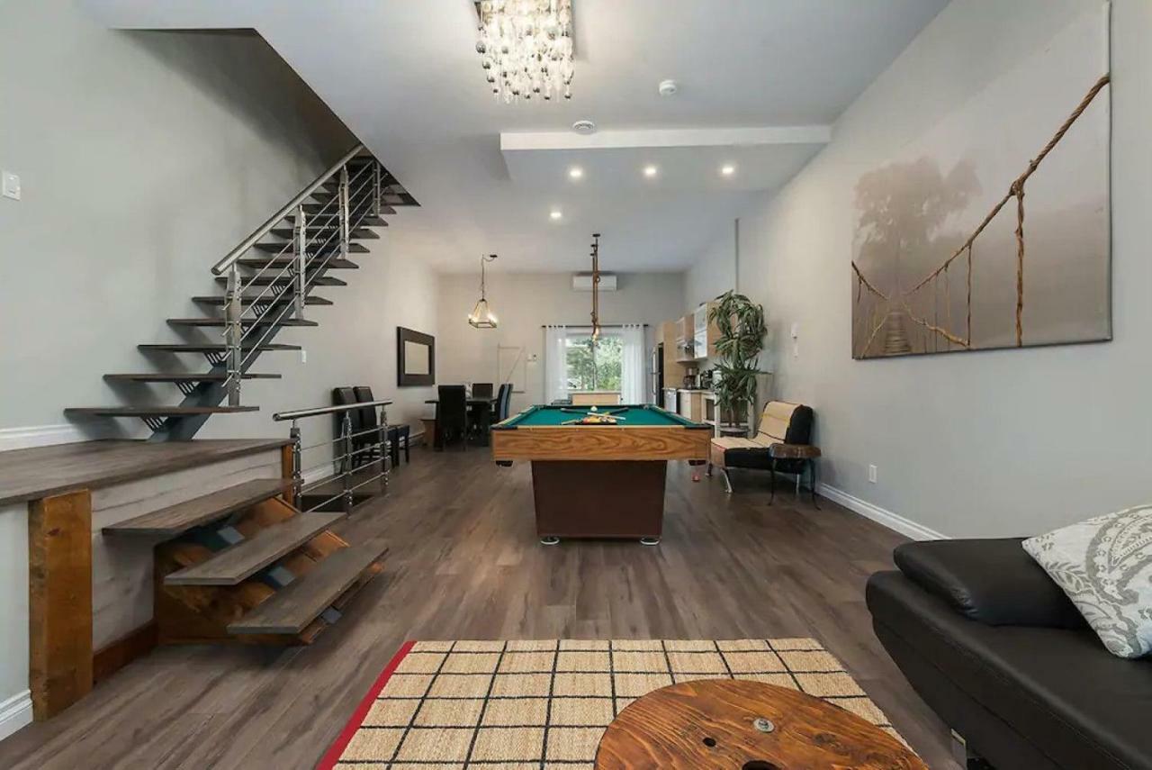 Holiday home Spacious Townhouse With Rooftop Deck