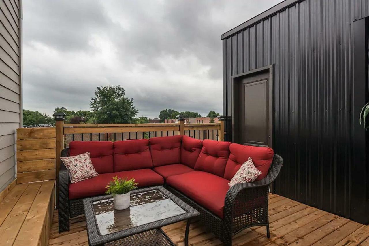 Spacious Townhouse With Rooftop Deck Montreal