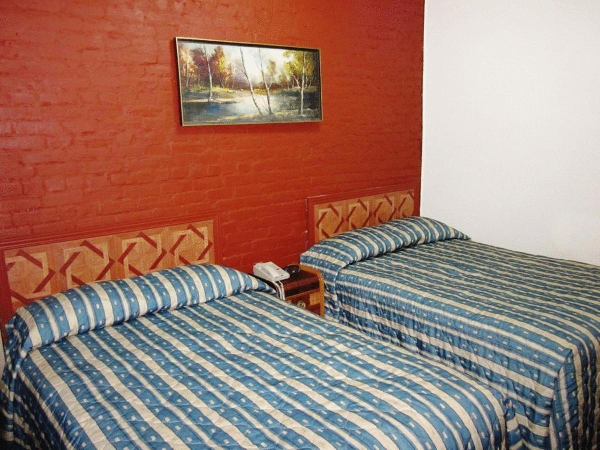 Ste-catherine Hotel