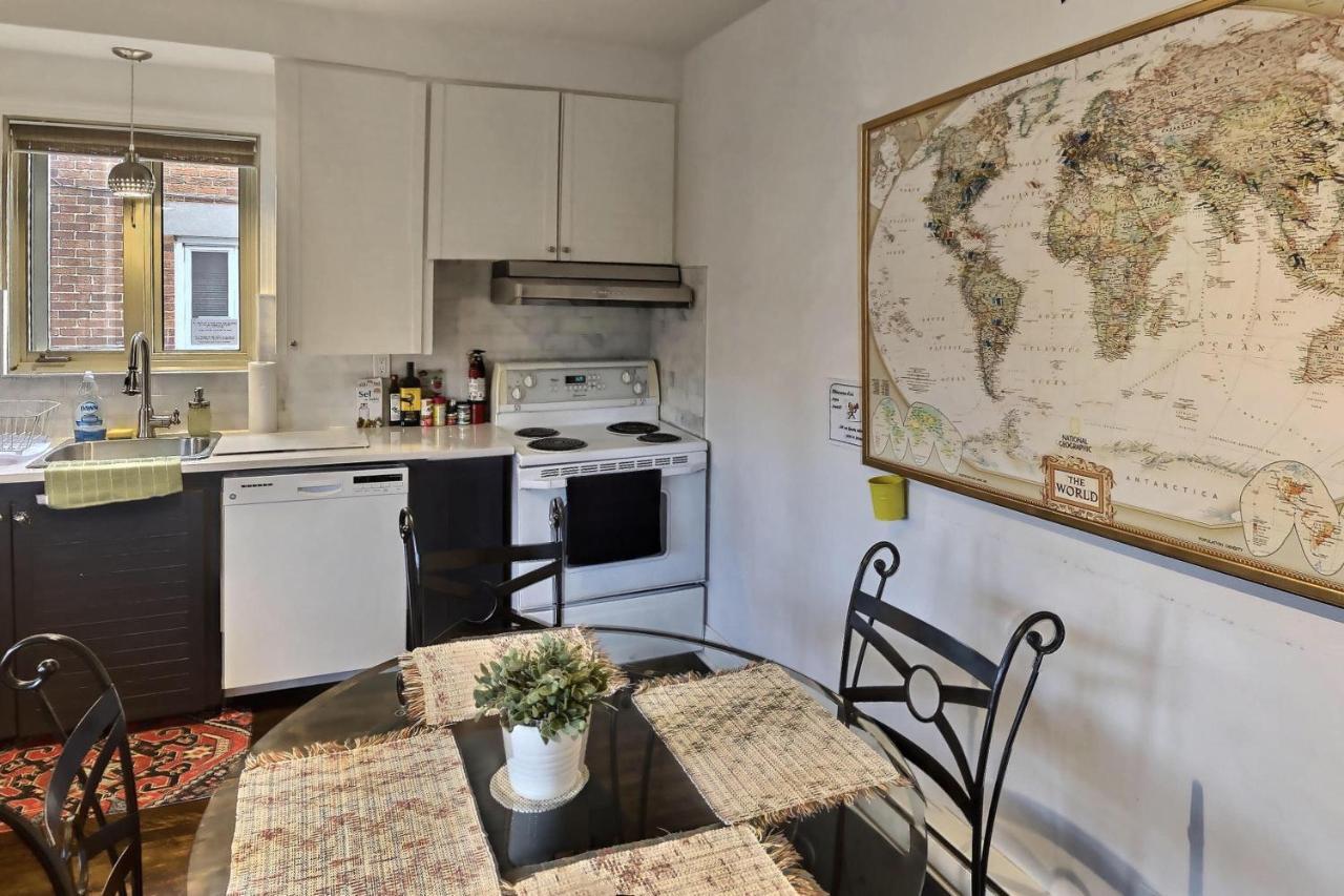 Du Survenant Guest house Montreal