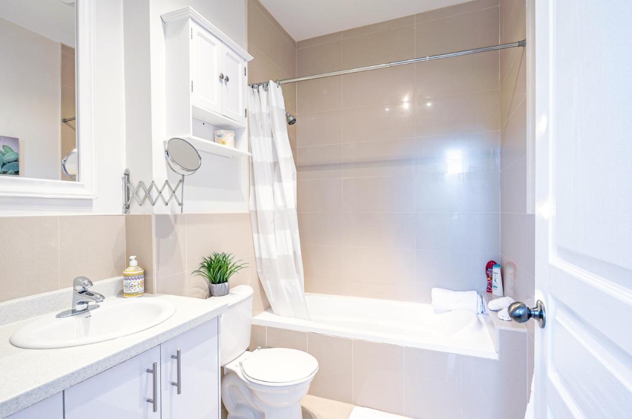 Mtlvacationrentals -the Chic Laurier Apartment