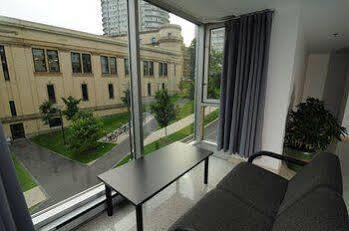 Residences Uqam Ouest Aparthotel Montreal