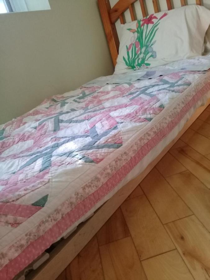 Pink Piano Homestay In A Funky Tiny To Share With Curtains As Dividers -- Aux Rideaux Chez L'habitant *