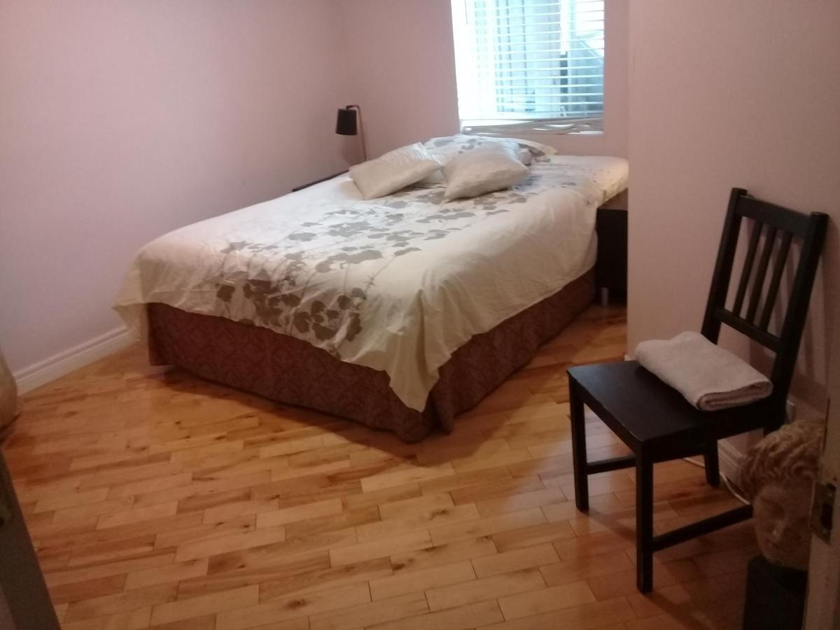 Pink Piano Homestay In A Funky Tiny To Share With Curtains As Dividers -- Aux Rideaux Chez L'habitant Montreal