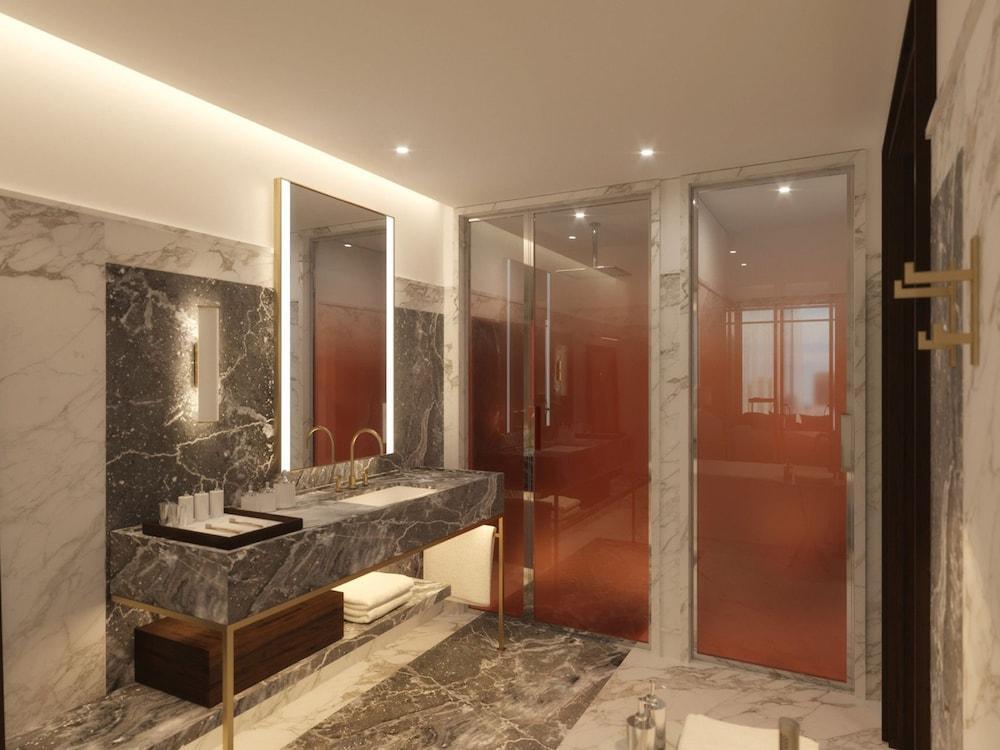 Four Seasons Montreal