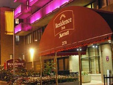 Hotel By Marriott Westmount Montreal