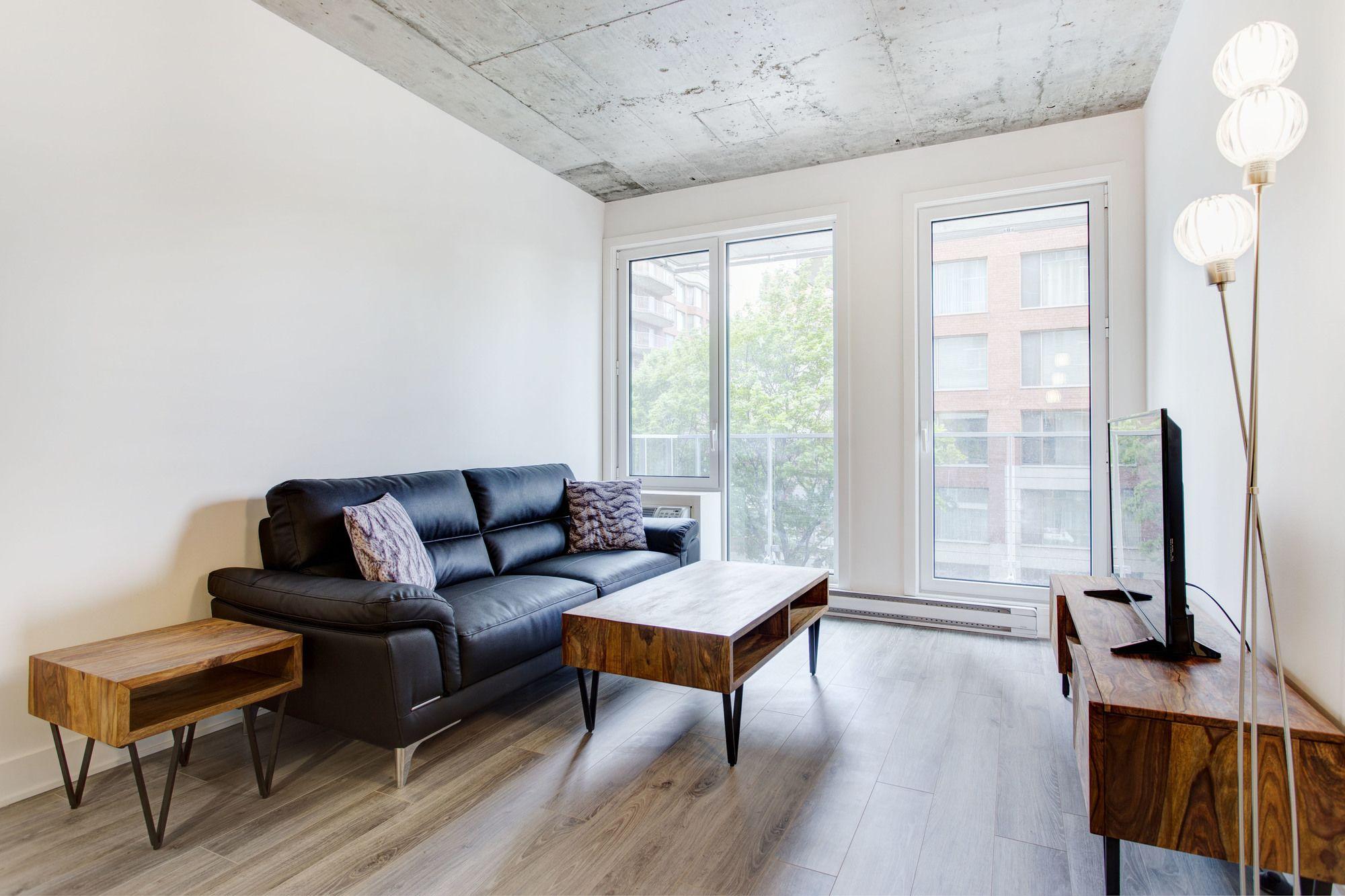 Le Shaughn Apartment *