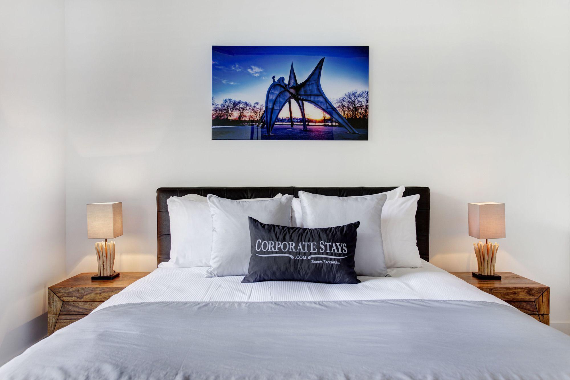 Le Shaughn Apartment *