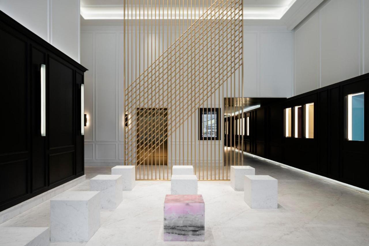 Four Seasons Hotel