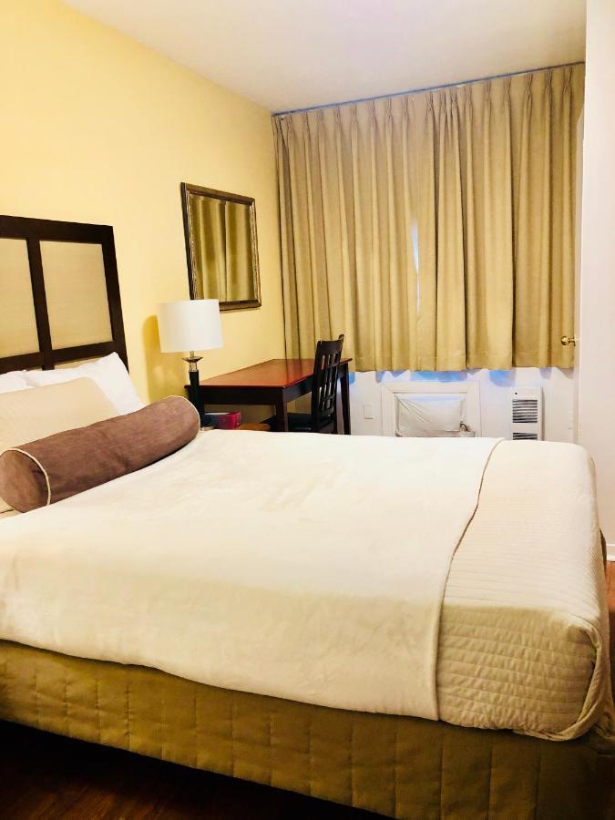 Park Avenue Hotel *