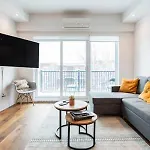Hip, Stylish Apartment In Little Italy By Den Stays