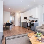 Vast And Perfectly Located 3 Bedroom Flat By Denstays