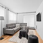 Brand New Contemporary 2-Bedroom Apartment