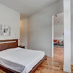 Modern Suites In Ndg