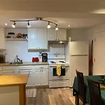 Lovely, Fully Equipped Bachelor, Close To All Needs!