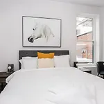 Amazing New Apartment Close To Mount Royal Le Plateau By Denstays