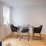 Tranquil 1Br Near Metro - Your Downtown Haven