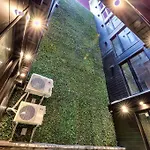Brand New 2 Bd Modern Suite Hotel In Old Montreal F2